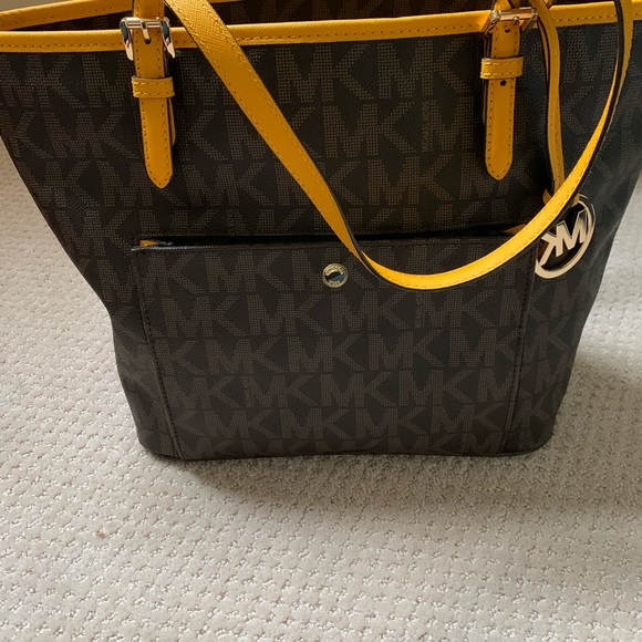 Authentic Michael Kors Handbag - Picture 3 of 10